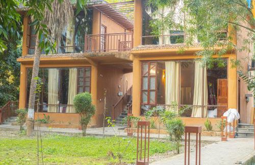 Sauraha Hotel | Santih Pala- by Jungle Adventure World Hotel