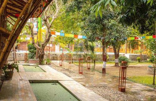 Sauraha Hotel | Santih Pala- by Jungle Adventure World Hotel