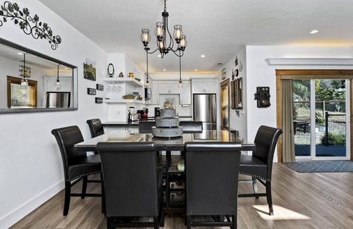 Healdsburg Cottage | Santini Farmhouse | A Wine Country Escape