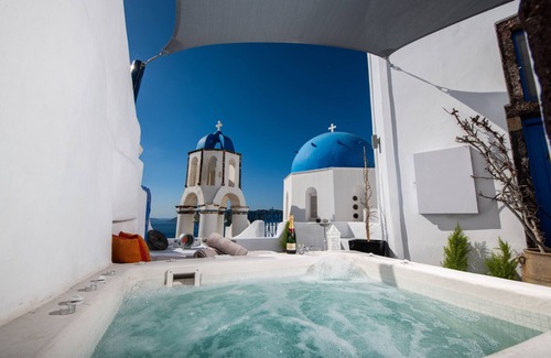 Kamari Villa | Santo Blue Horizon (Blue domes)