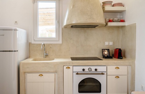 Agia Anna Villa | Santo Concept Luxury White Villa with Pool & outdoor Jacuzzi Sea Views