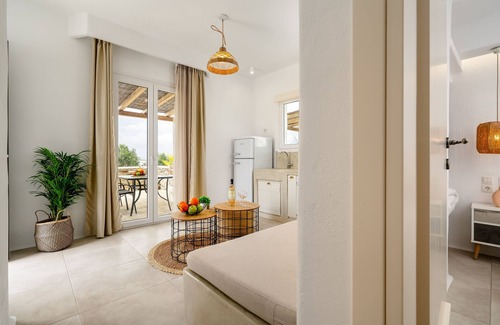Agia Anna Villa | Santo Concept Luxury White Villa with Pool & outdoor Jacuzzi Sea Views