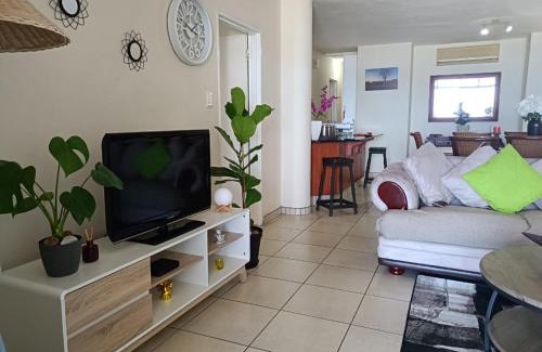 Margate Beach Apartment | Santorini 206B -Margate RSA