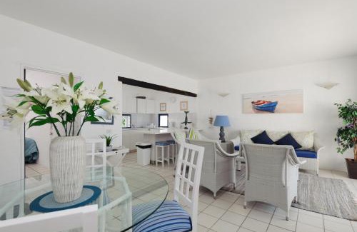 Shaka's Rock Apartment | Santorini Akrotiri 30 - Family only
