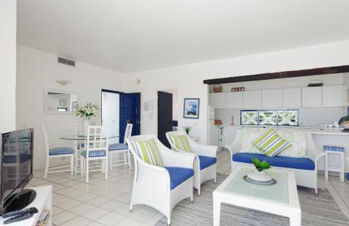 Shaka's Rock Apartment | Santorini Akrotiri 30 - Family only