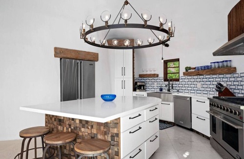 The Mesa House | Santorini House | Panoramic Palm Springs Views