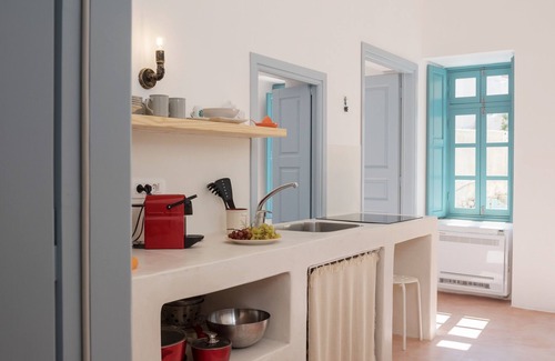 Episkopi Gonias House | Santorinio Yellow House