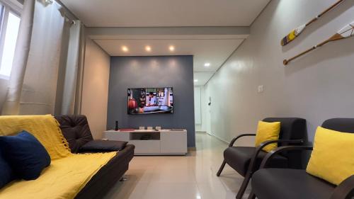 Gonzaga Apartment | Santos - Gonzaga - 1 quadra praia com garagem