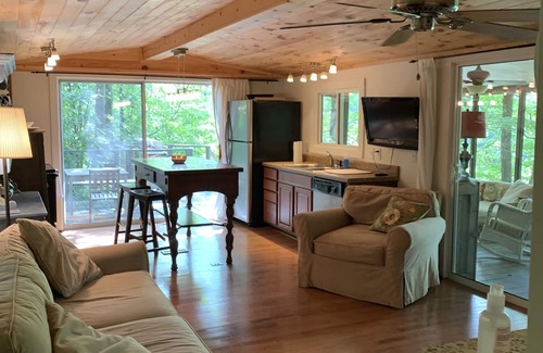 Crane Hill House | SanTrabin on Smith Lake in a quiet cove!
