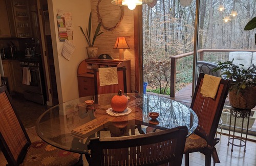 Reveille House | Santuary in the Woods with Heating, Wood stove, Sauna, WiFi