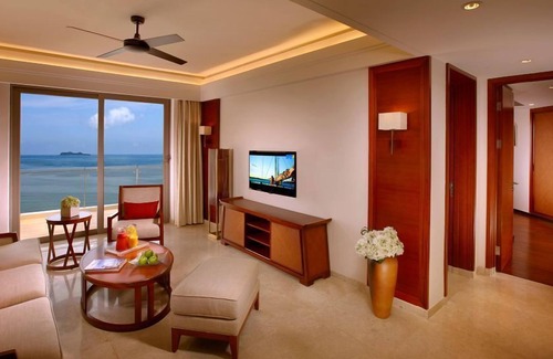 Tianya District Hotel | Sanya Seacube Holiday Hotel