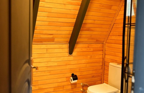 Sapanca Villa | Sapanca 2+1 Isıtmalı Havuz-Jakuzi 5 Kişilik Bungalov