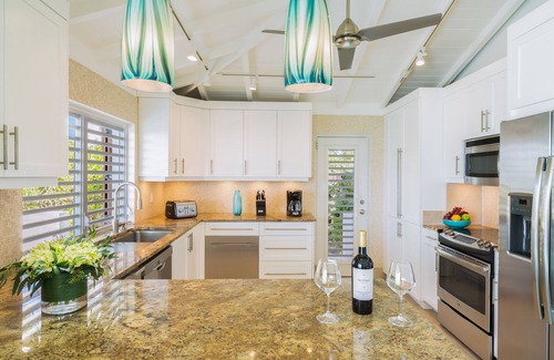 Ocean Point Villa | Sapodilla BEACHFRONT Luxury Villa! Sunsets, views, private pool, kayaks & more!