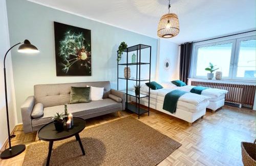 Frohnhausen Apartment | SAPPHIRE APARTMENT: FREE PARKING + NETFLIX + BATHTUB