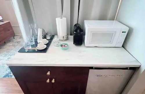 Northeast Miami Apartment | Sapphire Apartment @Lasocial, Parking & Breakfast