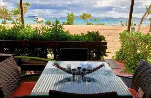 Red Hook Apartment | Sapphire del Mar B-106 Ocean Front Beach Level