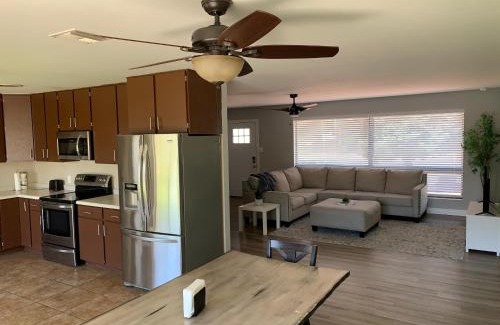 Page House | Sapphire Lake House* Boat Parking for 2 + Backyard