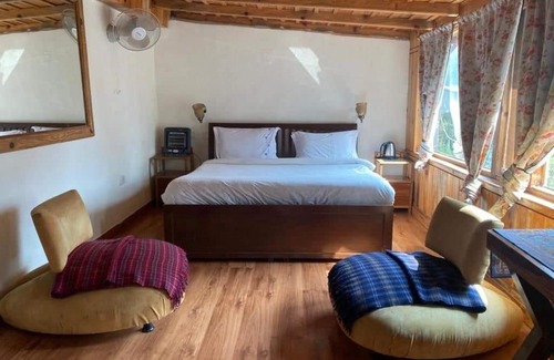 Zirakpur Hotel | Sapphire lodge