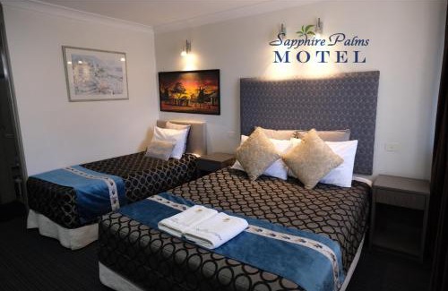 The Entrance Hotel | Sapphire Palms Motel