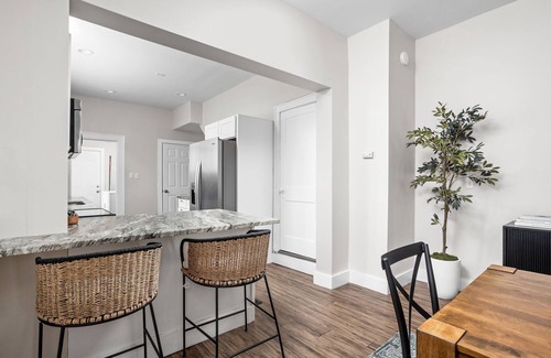 Indianapolis House | Sapphire Retreat! Dedicated Workspace + Private Parking