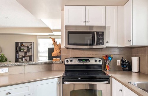 East Kootenay Apartment | Sapphire Serenity | Hot Tub | Pool | Ground Floor