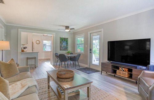 Indian Beach Sapphire Shores House | Sapphire Shores Escape