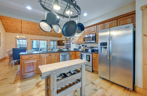 Sapphire Cabin | Sapphire Valley Resort Cabin w/Fireplaces + Grill