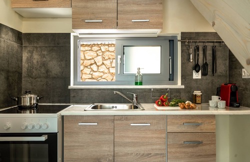 Evgiros House | Sappho Boutique Suites