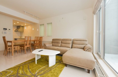 Chuo-ku House | SapporoBeautiful town house12pplParking/Sapporo Hokkaidō