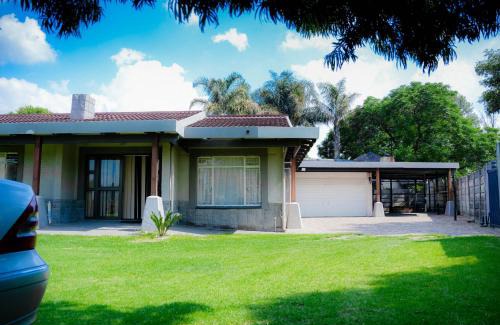 Benoni House | SAR GUESTHOUSE