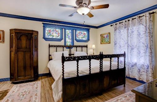 Houston Heights Bed & Breakfast | Sara's Inn on the Boulevard