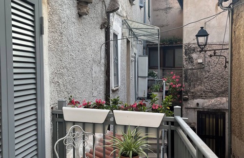 Castel Madama House | Sara's Maison was born in the ancient village of Castel Madama just a stone's throw from Tivoli.