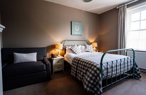 Amerton Hotel | Saracens Head