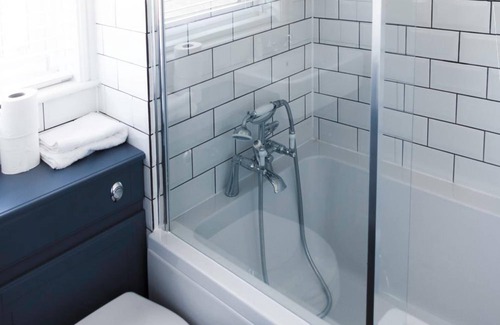 Amerton Hotel | Saracens Head