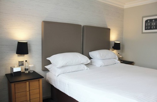 Dunmow Hotel | Saracens Head Hotel