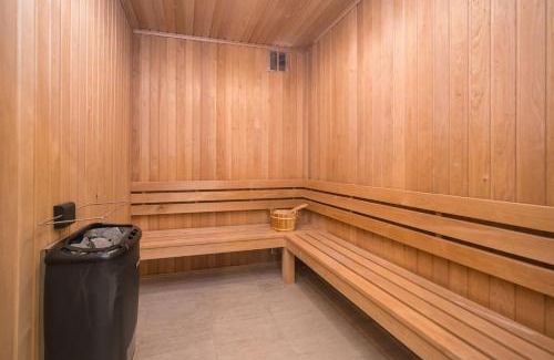 Hadnall House | Saracens · Luxurious retreat - pool sauna bar 7 ensuites Pass the Keys