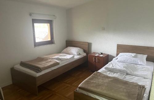 Montenegro Bed & Breakfast | SARAH APARTMENTS
