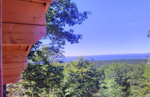 Golden Lake Cabin | SARAH LESLEY CABIN, VERY PRIVATE