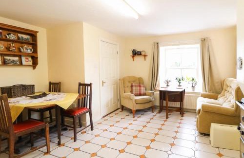 Enniskillen House | Sarah Magees