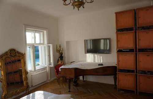 Altstadt Bed & Breakfast | Sarah's Altstadt Oase Salzburg