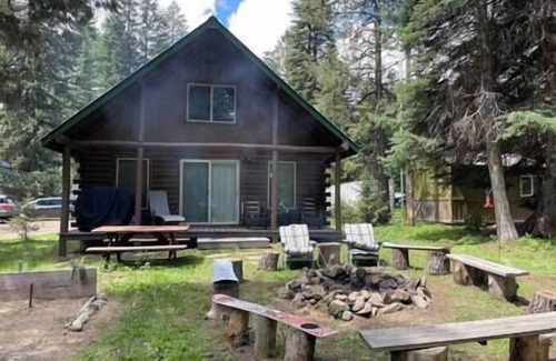 Tamarack Resort House | Sarah's Cabin Getaway- 1/2 mile to Tamarack