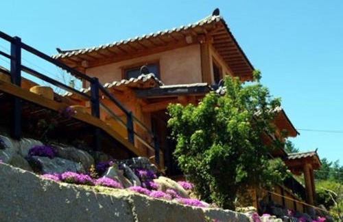 Buk House | Saranbang Pension