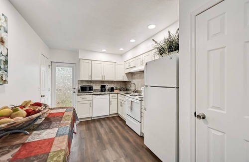 Laurel Park House | Sarasota Apartment in Downtown!
