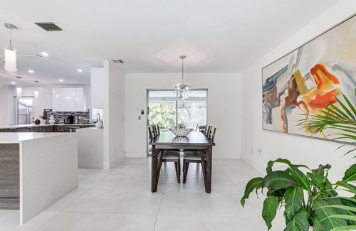 Whitfield House | Sarasota Home w/Private Pool ~ 10 Mi to Beach!