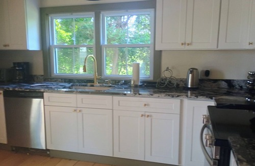 Saratoga Springs House | Saratoga 1800s Renovated Farmhouse on 20 Acres with Pool