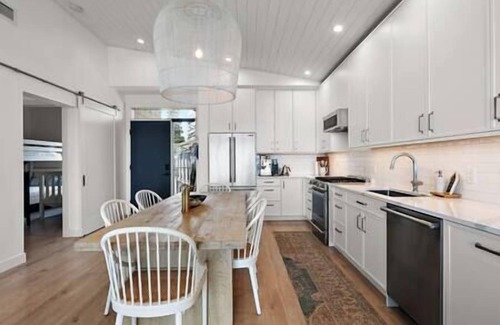 Black Creek House | Saratoga Beachfront Villa