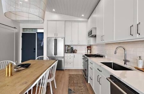 Black Creek House | Saratoga Beachfront Villa