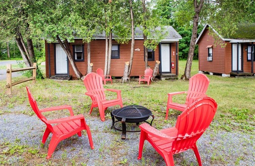 Malta Cabin | Saratoga Cabins #8- Just minutes to SPAC, Saratoga Lake & the Track