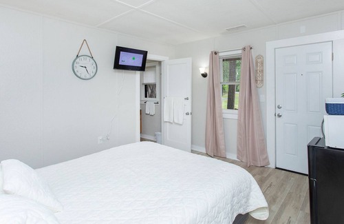 Malta Cabin | Saratoga Cabins #9 - Just minutes to SPAC, Saratoga Lake & the Track