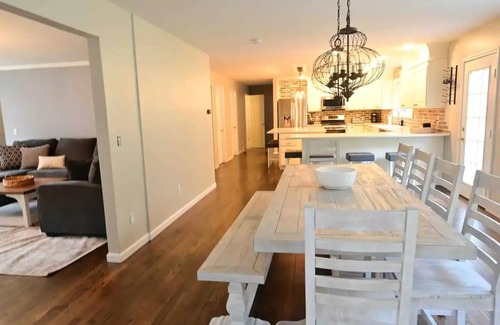 Saratoga Springs House | Saratoga oasis on 5.5 acres w/inground pooln